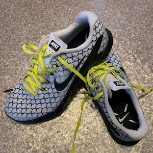 Women’s Nike Metcon 4 CrossFit gym shoes 9.5